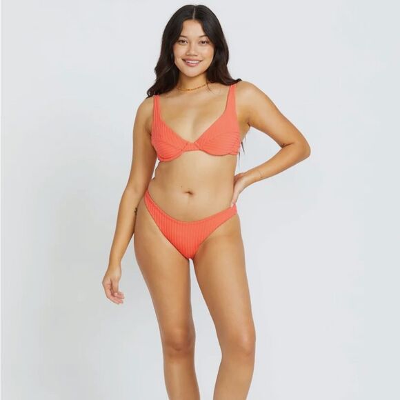 Billabong In The Loop Marina Underwire Bikini Top - Picture 1 of 6